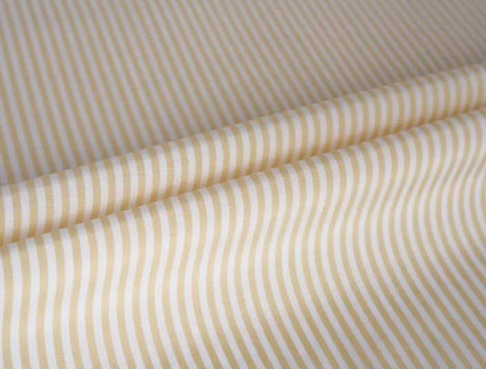 Die Anwendung von haltbarem und wunderschönen Garnhülsenfutterstoff im High-End-Kleidungsdesign